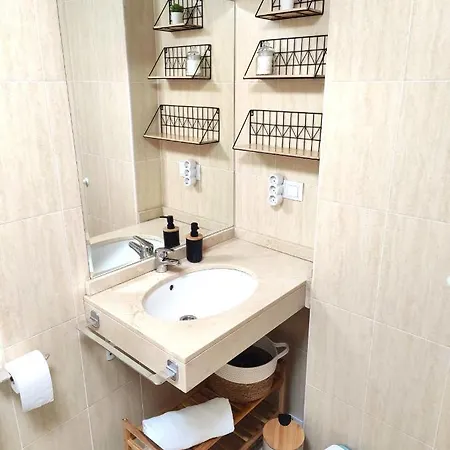 Bed And Snow Zona Media * 塞拉内华达