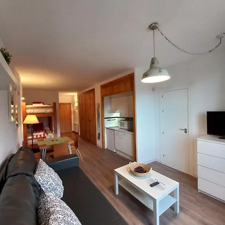 Bed And Snow Zona Media * 塞拉内华达