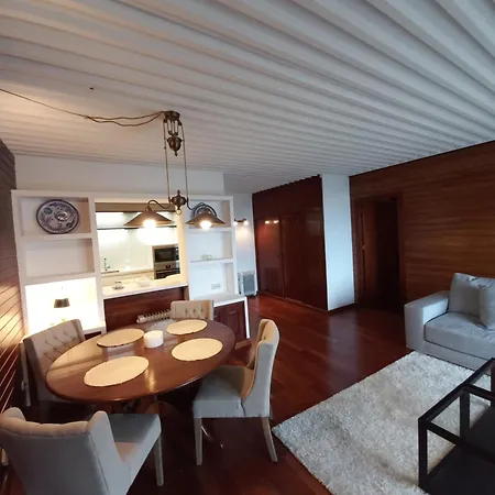 Bed And Snow Zona Media 公寓 *