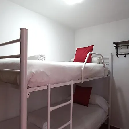 Apartment Bed And Snow Zona Media *