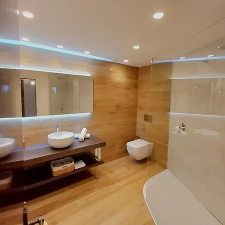 Bed And Snow Zona Media 塞拉内华达