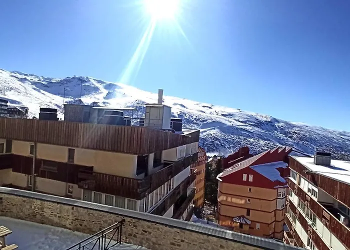 Bed And Snow Zona Media 公寓 *