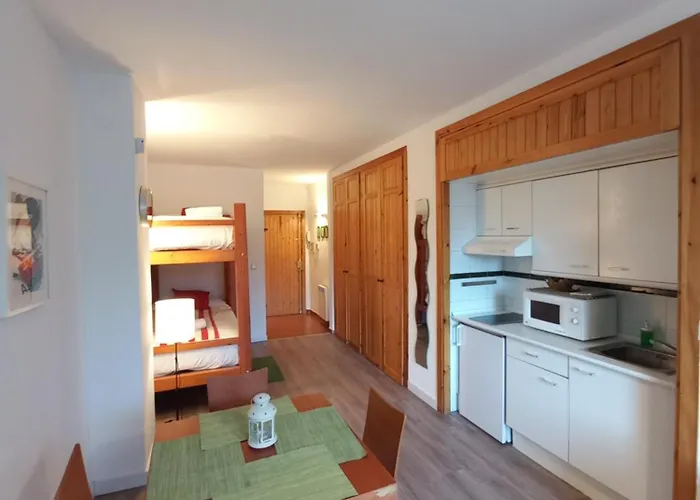 Bed And Snow Zona Media * 塞拉内华达