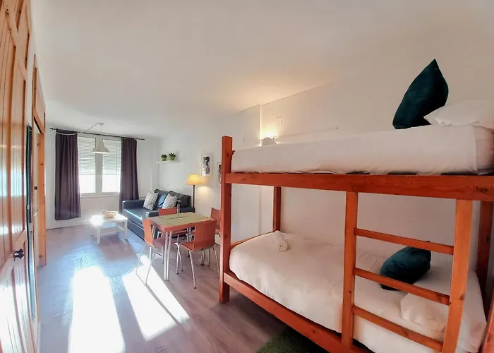 Bed And Snow Zona Media * 塞拉内华达