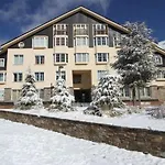 Apartment Bed And Snow Zona Media Sierra Nevada